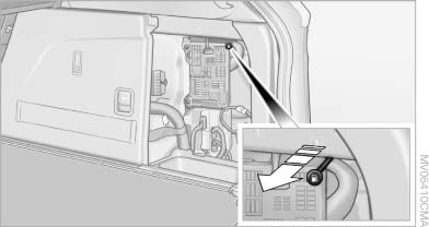 Manually unlocking fuel filler flap